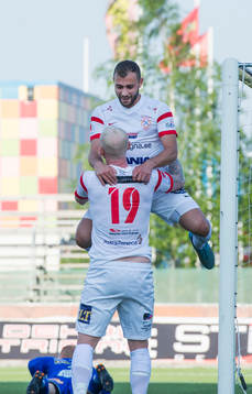 Assyriskas Ken Fagerberg och Mattias Genc jublar