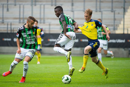 från vänster GAIS Malkolm Moenza Kieron Cadogan