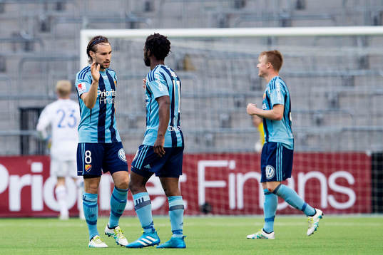 Djurgårdens Kevin Walker och Amadou Jawo