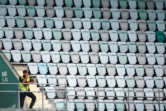 Var är publiken,ödsligt på stora delar av arenan