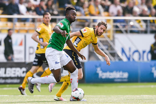 Jönköpings Moses Ogbu och Elfsborgs Marcus Rohdén