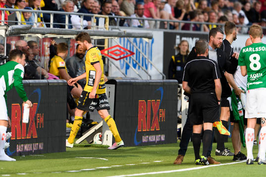 Elfsborgs Marcus Rohdén lämnar planen