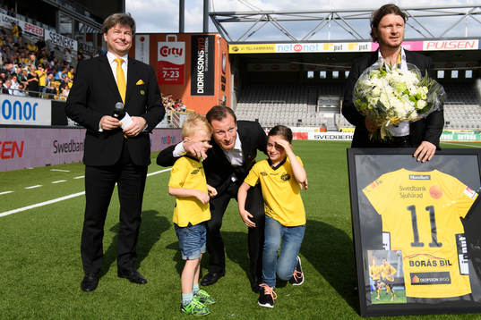 Elfsborgs Daniel Mobaeck avtackades innan fotbollsmatchen