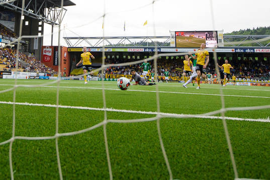 Jönköpings Jesper Svensson gör 2-1 och Elfsborgs