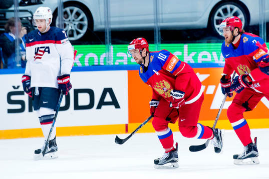 Rysslands Sergei Mozyakin jublar