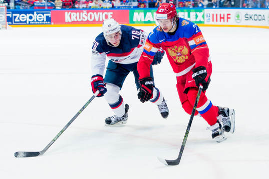 s Brady Skjei och Rysslands Artemi Panarin