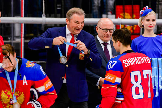 Rysslands Vadim Shipachyov får bronsmedaljen
