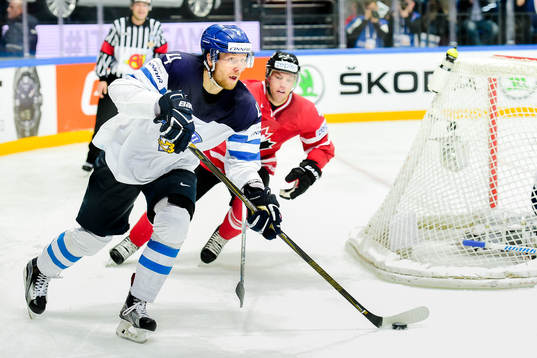 Finlands Tommi Kivisto och Kanadas Taylor Hall