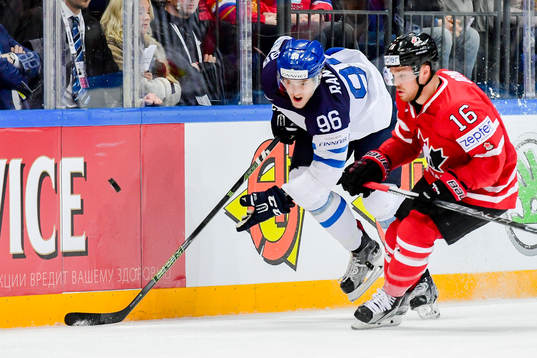 Finlands Mikko Rantanen och Kanadas Max Domi