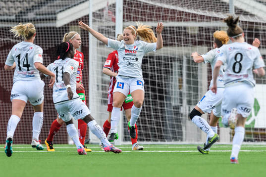 Kvarnsvedens Meghan Toohey jublar