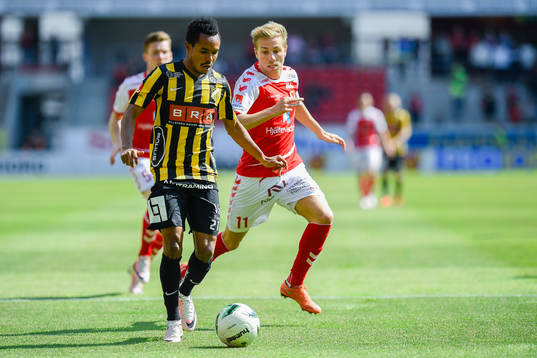 Häckens Nasiru Mohammed och Kalmars Jonathan Ring