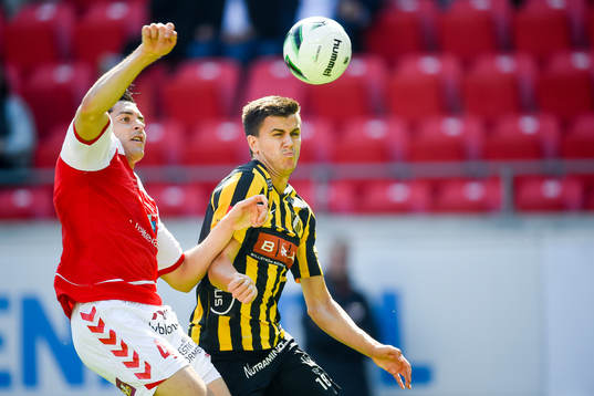 Kalmars Marko Biskupovic och Häckens Alexander Jeremejeff