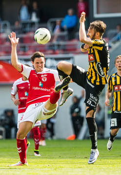 Kalmars Marcus Antonsson och Häckens Simon Sandberg