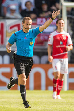 Domaren Kristoffer Karlsson