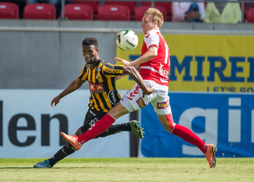 Häckens Mohammed Abubakari och Kalmars Jonathan Ring