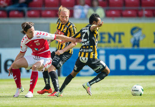 Kalmars Marcus Antonsson och Häckens Emil Wahlström samt