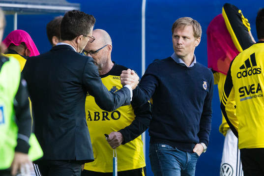 s tränare Rikard Norling och Gefles tränare Roger