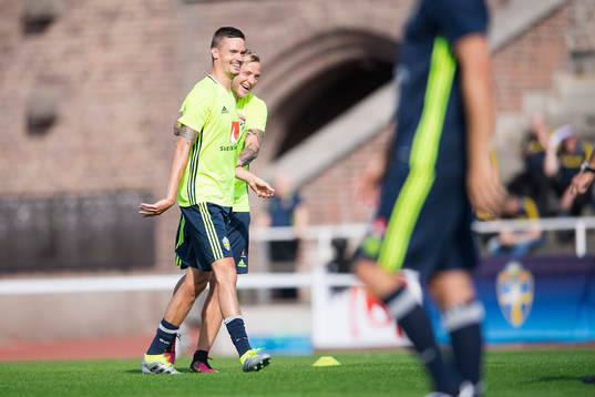 Sveriges Mikael Lustig och John Guidetti