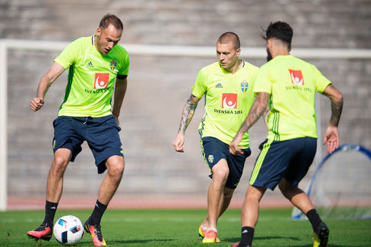 Sveriges Andreas Granqvist och Victor Nilsson Lindelöf