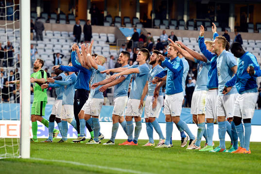 Malmö FFs spelare tackar publiken