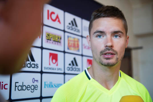 Mikael Lustig i mixed zone