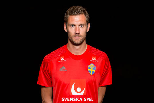 Andreas Isaksson, spelare i Sveriges fotbollslandslag