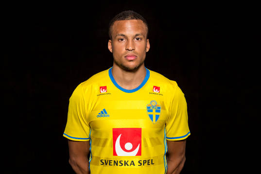 Martin Olsson, spelare i Sveriges fotbollslandslag