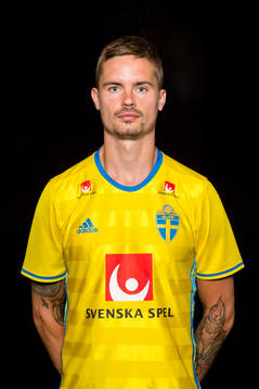 Mikael Lustig, spelare i Sveriges fotbollslandslag