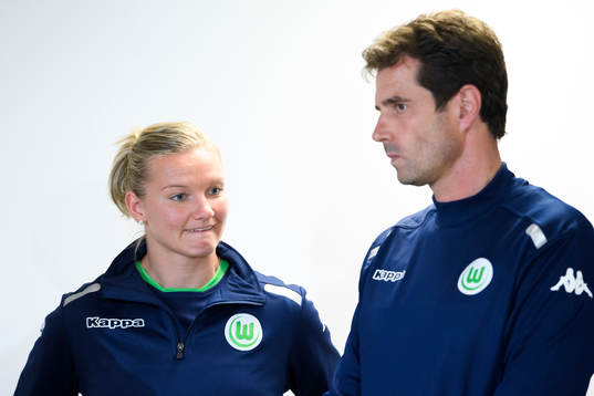 Wolfsburgs Alexandra Popp och tränare Ralf Kellermann