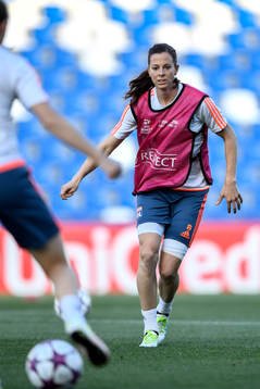 Lyons Lotta Schelin