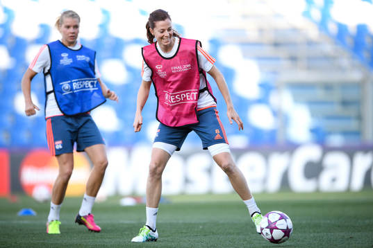Lyons Lotta Schelin