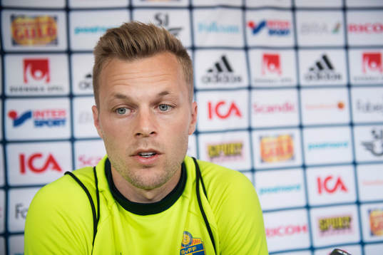 Sebastian Larsson i mixed zone