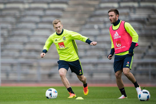 Sebastian Larsson och Muamer Tankovic
