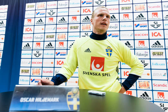 Oscar Hiljemark i mixed zone