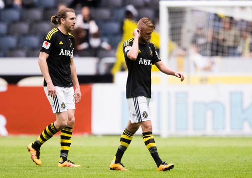 s Nils-Eric Johansson och Daniel Sundgren ser deppiga ut