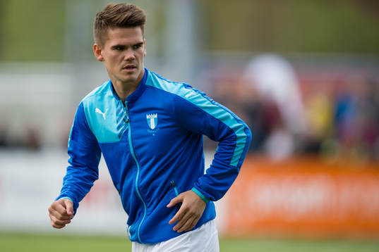 Malmö FFs Vidar Örn Kjartansson  värmer upp