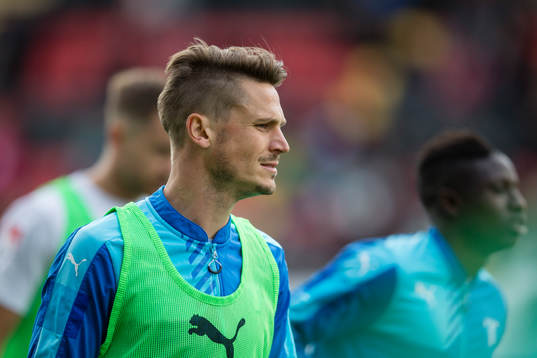Malmö FFs Markus Rosenberg värmer upp