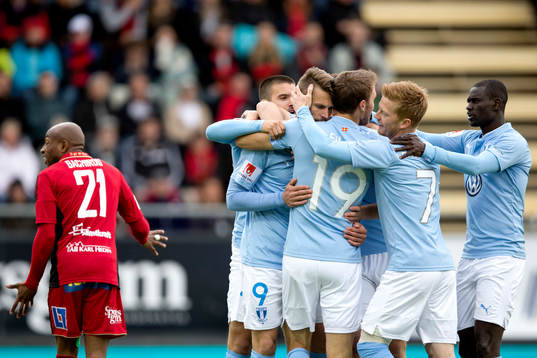 Malmö FFs Markus Rosenberg jublar med lagkamraterna