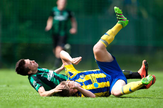 Högaborgs Bleron Zekaj och Eskilsminnes Mathias Åström