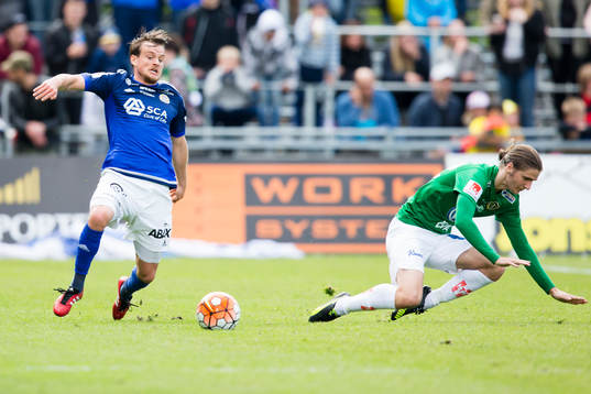 Sundsvalls Eric Larsson mot Jönköpings Pawel Cibicki
