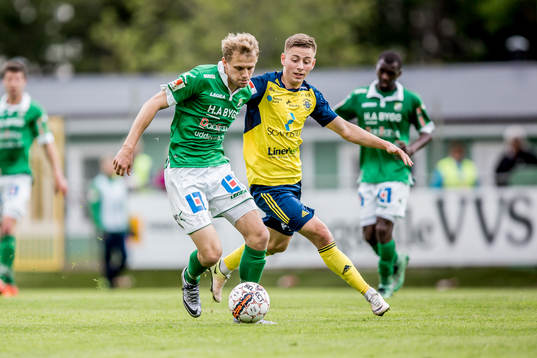 Ljungskiles Jakob Olsson och Ängelholms Petar Petrovic