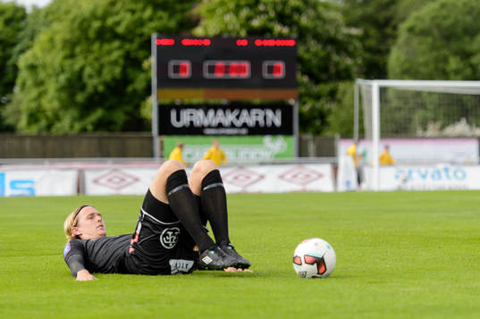 Varbergs Joakim Lindner före fotbollsmatchen i Superettan