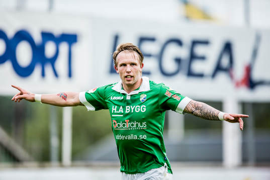 Ljungskiles Tim Nilsen jublar
