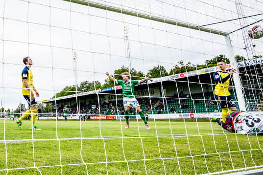 Ljungskiles Tim Nilsen jublar