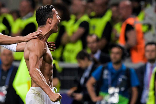 Real Madrids Cristiano Ronaldo jublar