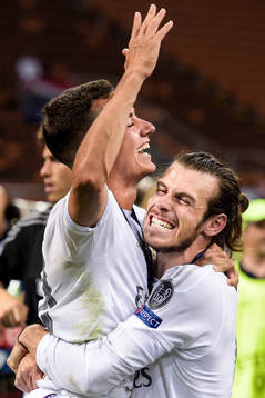 Real Madrids Gareth Bale jublar