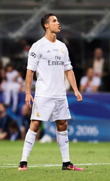 Real Madrids Cristiano Ronaldo förbereder sig för att slå