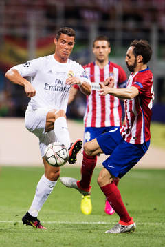 Real Madrids Cristiano Ronaldo och Atletico Madrids Juanfran