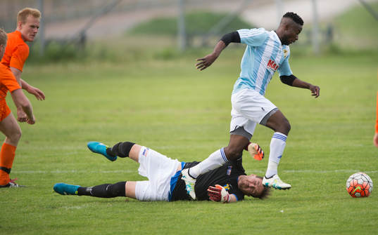 IFK Hässleholms Kojo Annor gör 2-3 i matchen i division 2
