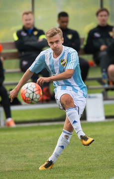 IFK Hässleholms Erik Åberg i matchen i division 2 mellan
